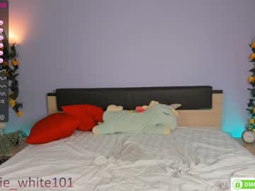 webcam girl foxhilary live cam image #2095559