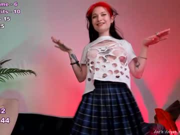 webcam girl ashley_blush_ live cam image #7003559