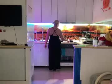 webcam girl kiradivine live cam image #5772882