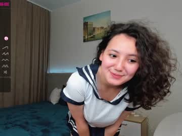 webcam girl your_lilly_girl live cam image #2492026