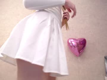 webcam girl emilia_karter live cam image #1235692