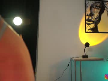 webcam girl lucie_beltran live cam image #5351961