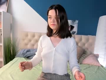 webcam girl kirrito_shy live cam image #1911593