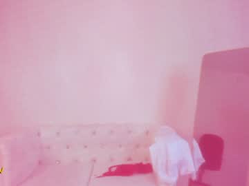 webcam girl oliviabr0wn live cam image #3206635