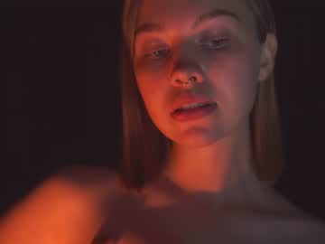 webcam girl bibi_it_is live cam image #5944252