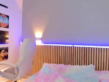 webcam girl little_effy18 live cam image #6492590