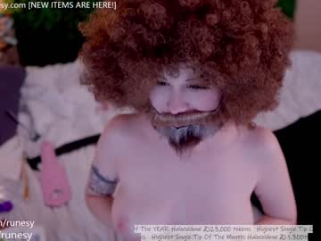 webcam girl runesy live cam image #5015079