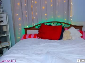 webcam girl foxhilary live cam image #1089240