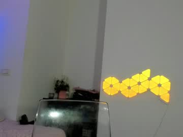 webcam girl hotfallingdevil live cam image #3337180