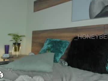 webcam girl _honeybee18 live cam image #204320