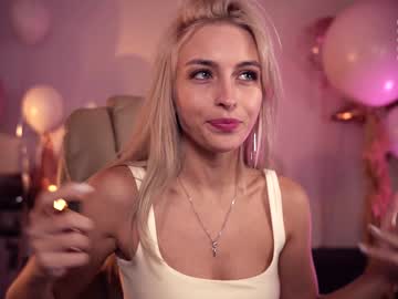 webcam girl peach_me live cam image #1496533
