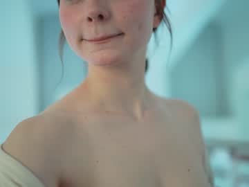 webcam girl floret_joy live cam image #5643729