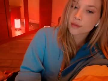 webcam girl bitter_moon live cam image #3819483