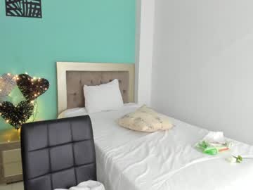 webcam girl roberta_lipa live cam image #3742375