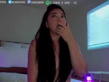 webcam girl lunaqueeeen live cam image #4679412