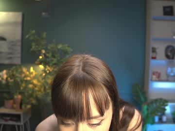 webcam girl ella_knockers_xl live cam image #1484695