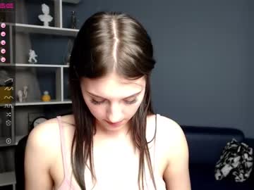 webcam girl lilliasweety live cam image #1915533