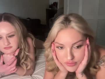 webcam girl snowbunniesxo live cam image #7073553