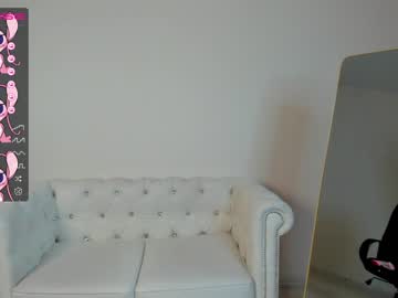 webcam girl oliviabr0wn live cam image #3236174