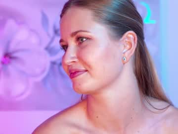 webcam girl stella_and_stephan live cam image #3907476