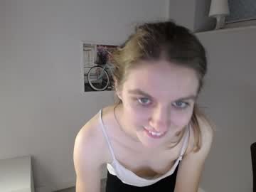 webcam girl lana_heisstt live cam image #624422