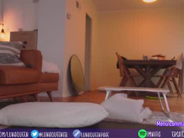 webcam girl lunaqueeeen live cam image #4500089