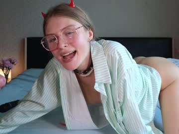 webcam couple ellie_mcqueen live cam image #6578536