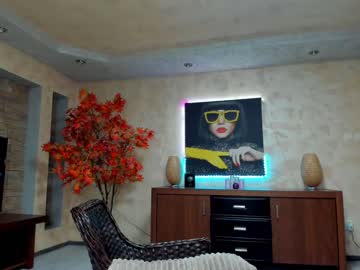 webcam girl raquelle_star live cam image #3636921