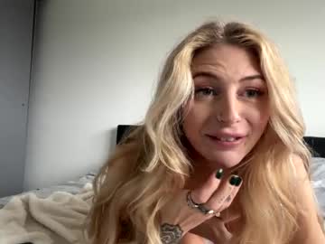 webcam girl cheekyleiigh live cam image #7080910