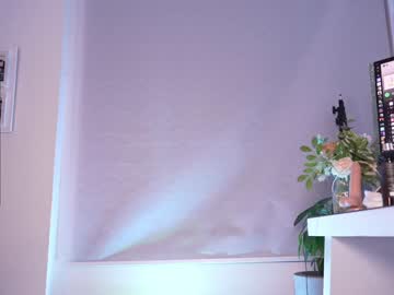 webcam girl lau__1 live cam image #6904309