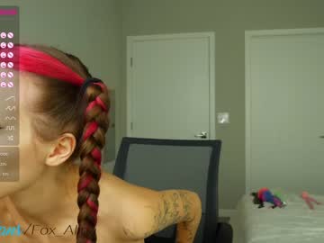 webcam girl fox_alina live cam image #3503246