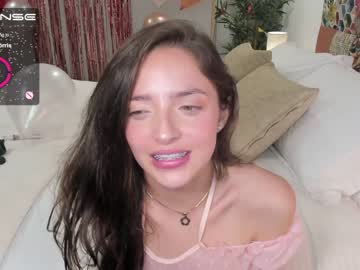 webcam girl gabrielaa_18 live cam image #3814259