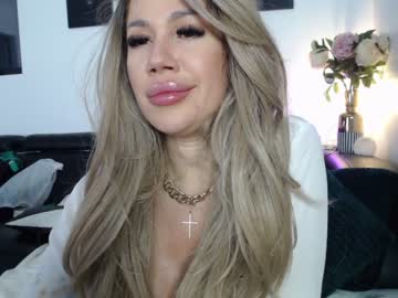 webcam girl marrylouanne live cam image #4457492
