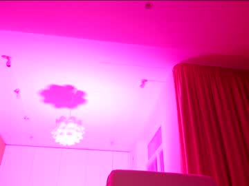 webcam girl aveksmr live cam image #5970431