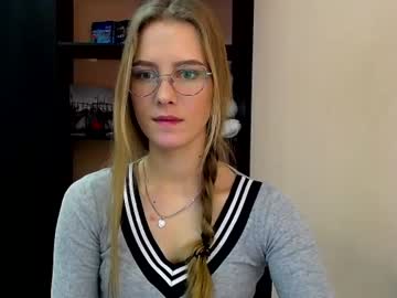webcam girl lilian_l live cam image #918552