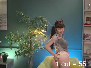 webcam girl ella_knockers_xl live cam image #1607909