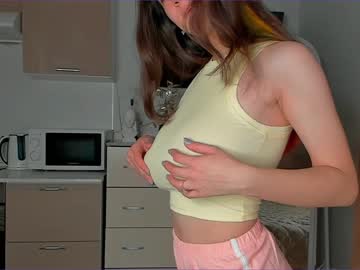 webcam girl mariemelons live cam image #5996120