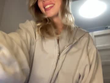 webcam girl angel_from_sky live cam image #4718876