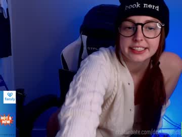 webcam girl delilahreads live cam image #6456196