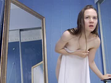 webcam girl kriskras__ live cam image #5289884