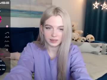 webcam girl small_blondee live cam image #1445308