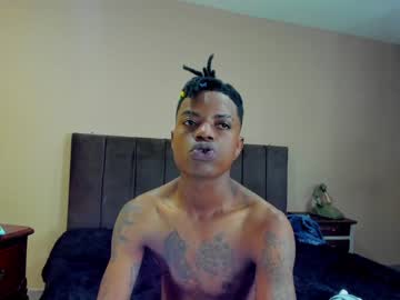 webcam couple travis_and_marilyn live cam image #2623056