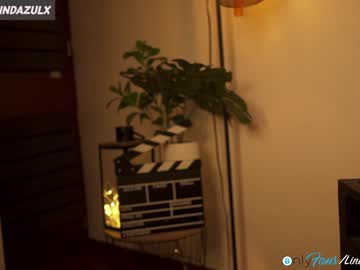 webcam girl lindabluee live cam image #4697713