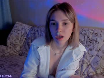 webcam girl melondama live cam image #3188118