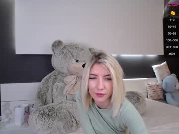 webcam girl ella__sweety live cam image #3292510
