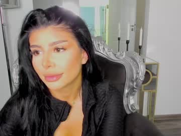 webcam girl moniqueeass live cam image #4245721