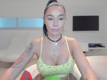 webcam girl sensualbettty live cam image #4520650