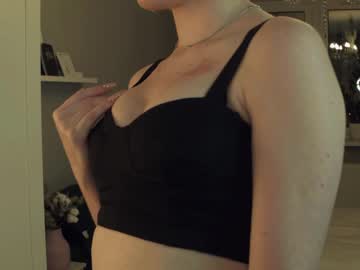 webcam girl wildberries__ live cam image #2722810