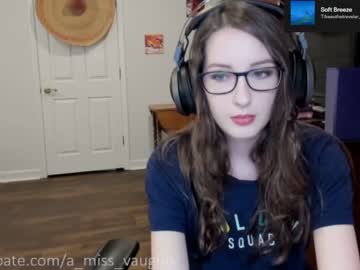 webcam girl a_miss_vaughn live cam image #636212