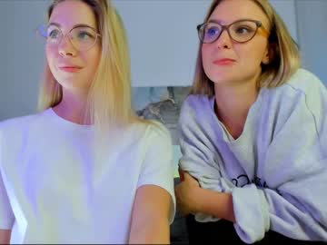 webcam girl emmi_rosee live cam image #2900408